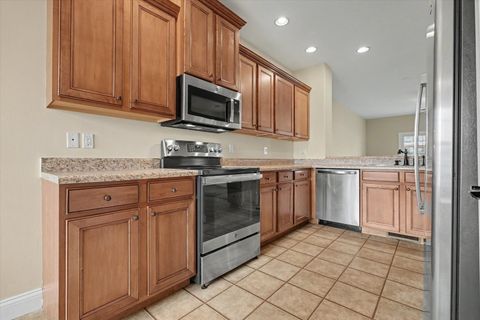 Tiny photo for 1505 Stonebluff Court, Champaign, IL 61822 (MLS # 12650157)