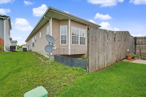 Tiny photo for 1505 Stonebluff Court, Champaign, IL 61822 (MLS # 12650157)