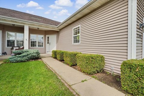 Tiny photo for 1505 Stonebluff Court, Champaign, IL 61822 (MLS # 12650157)