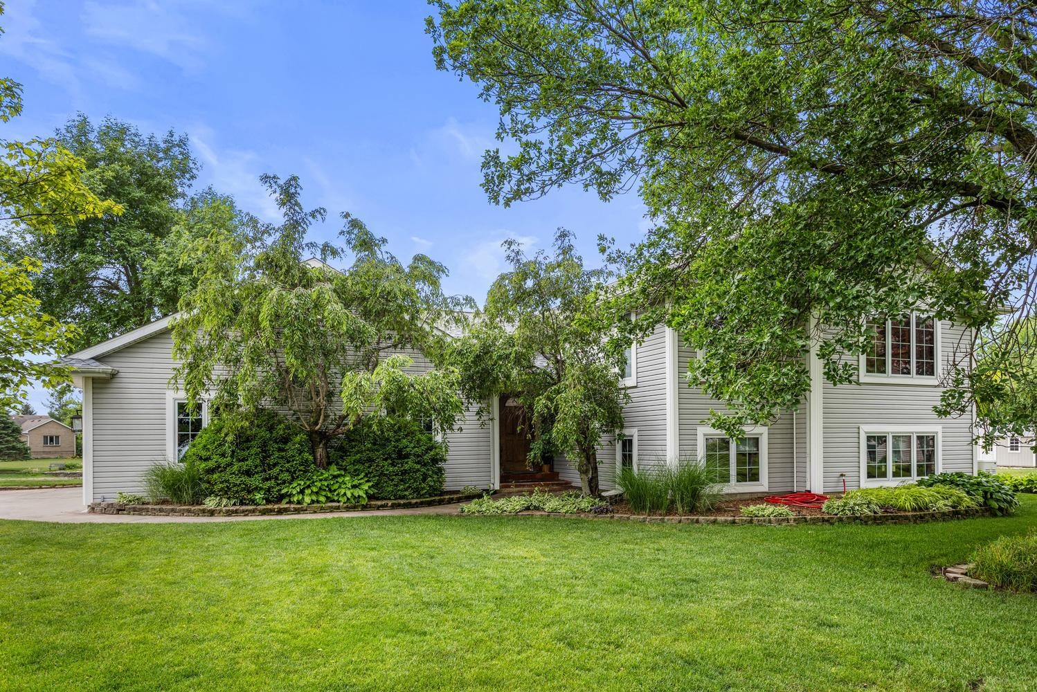 102 Lake View Drive