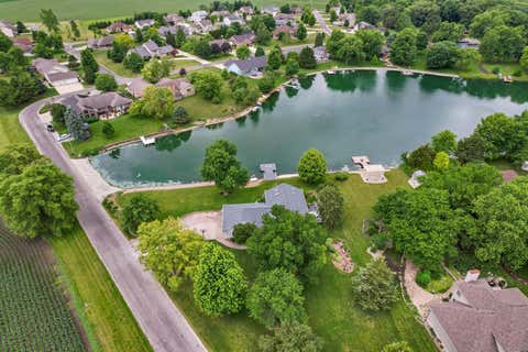 Tiny photo for 102 Lake View Drive, Fairbury, IL 61739 (MLS # 12692172)