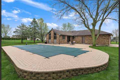 Tiny photo for 301 Lilas Court, New Lenox, IL 60451 (MLS # 12619481)