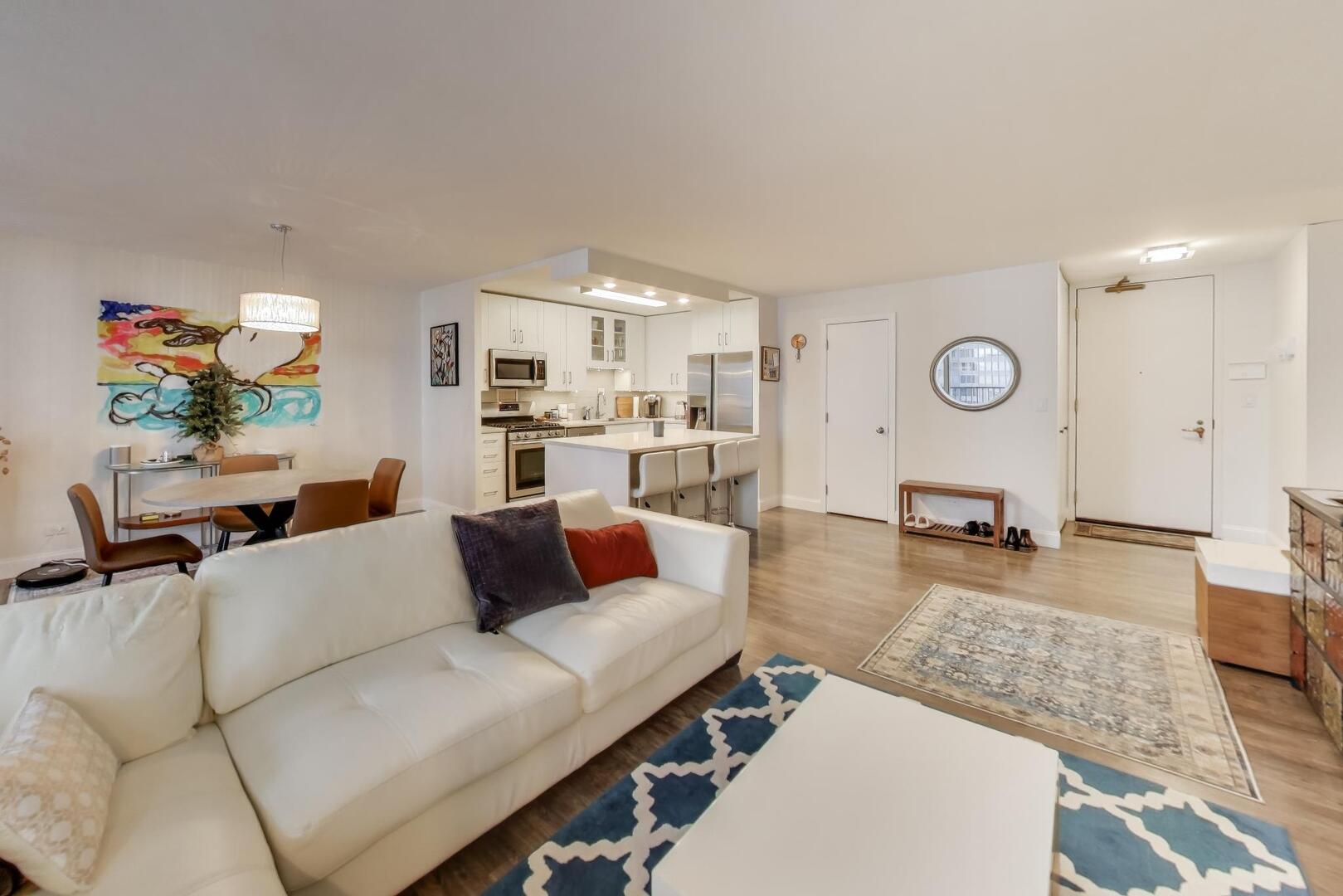 400 E RANDOLPH Street 2425