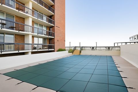 Tiny photo for 5901 N Sheridan Road #9G, Chicago, IL 60660 (MLS # 12517174)