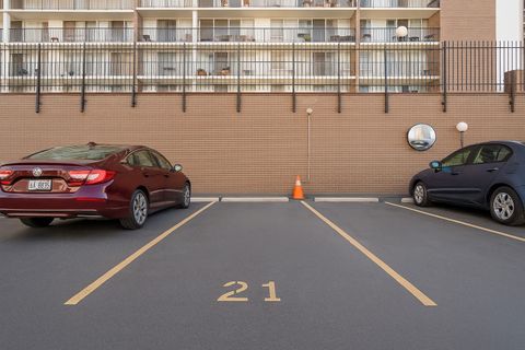 Tiny photo for 5901 N Sheridan Road #9G, Chicago, IL 60660 (MLS # 12517174)