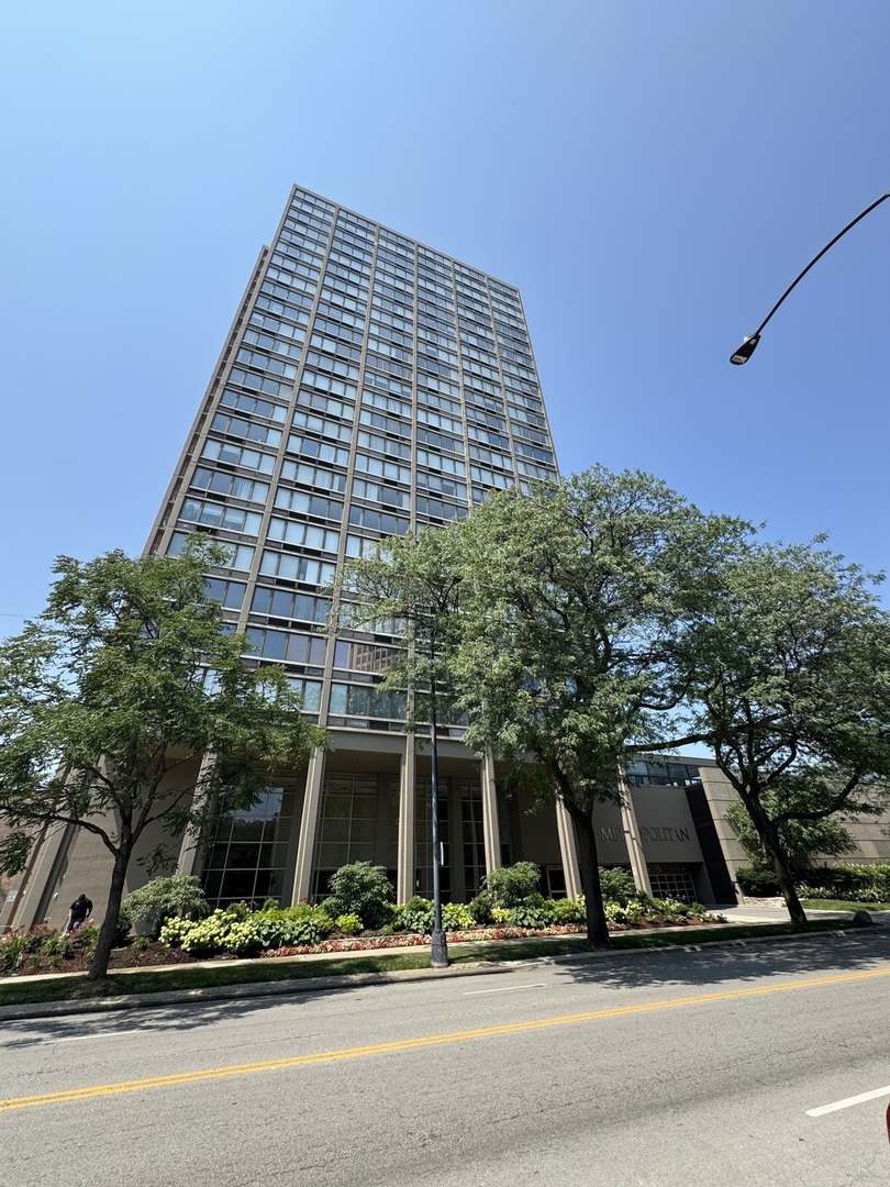 5320 N Sheridan Road 1301