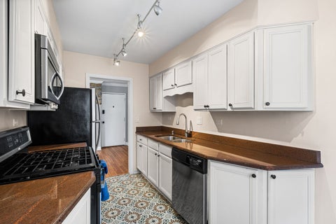 Tiny photo for 1441 W Farwell Avenue #3C, Chicago, IL 60626 (MLS # 12692124)
