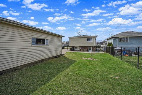 Tiny photo for 4029 N Grant Street, Westmont, IL 60559 (MLS # 12603705)