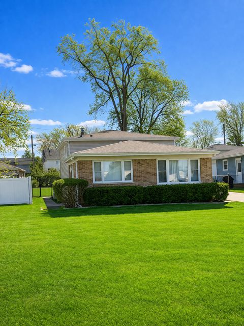 Tiny photo for 4029 N Grant Street, Westmont, IL 60559 (MLS # 12603705)