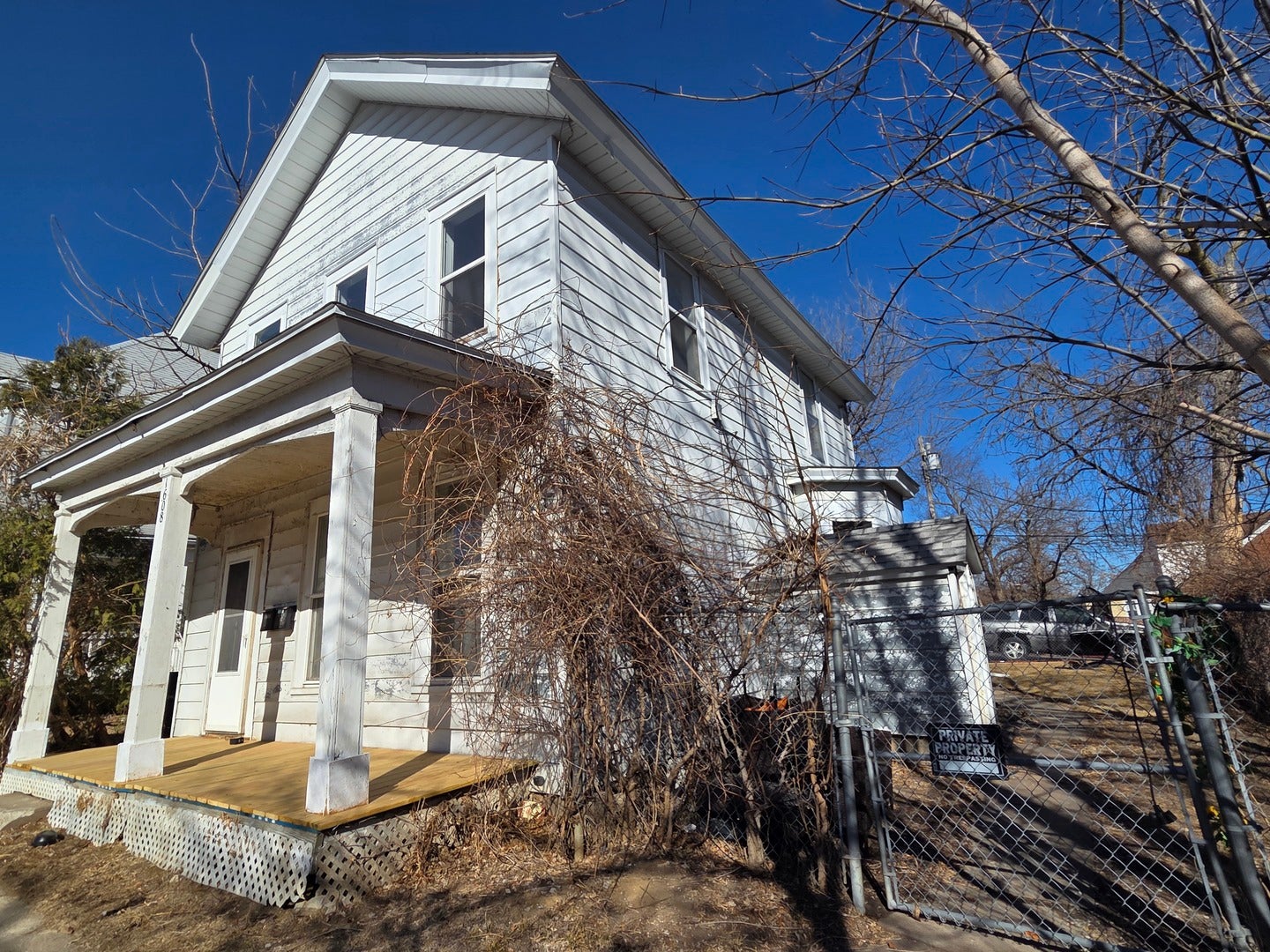 1608 E 12th Street