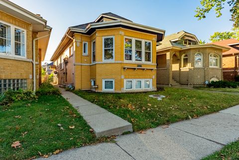 Tiny photo for 1914 Clinton Avenue, Berwyn, IL 60402 (MLS # 12490118)