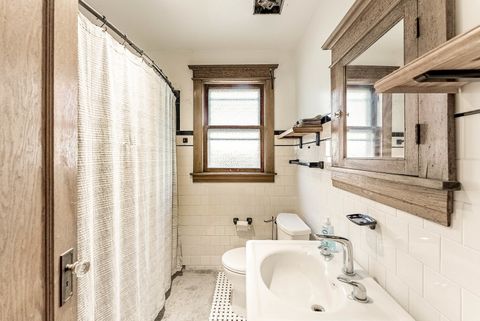 Tiny photo for 1914 Clinton Avenue, Berwyn, IL 60402 (MLS # 12490118)