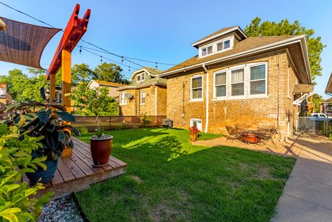 Tiny photo for 1914 Clinton Avenue, Berwyn, IL 60402 (MLS # 12490118)