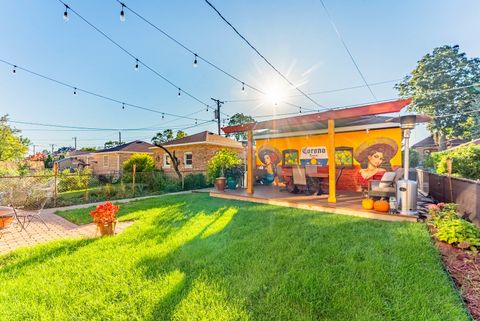 Tiny photo for 1914 Clinton Avenue, Berwyn, IL 60402 (MLS # 12490118)