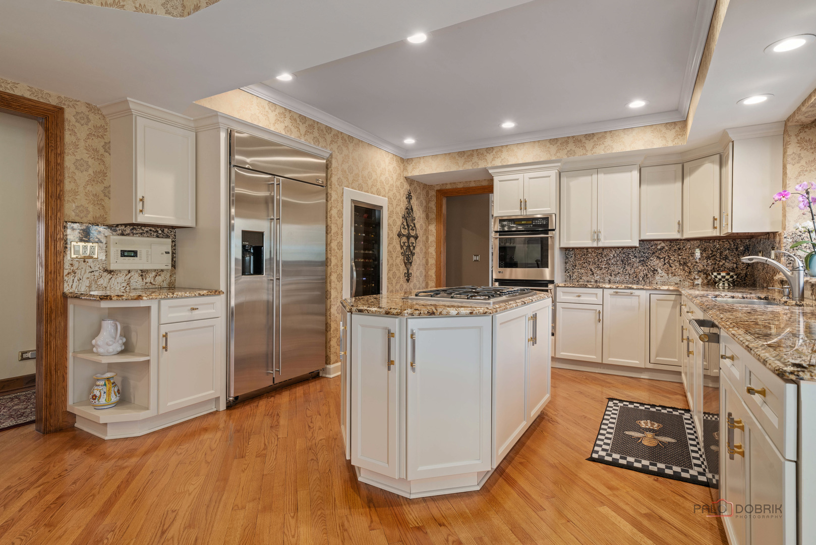 Lake Forest, Illinois 60045, United States, 5 Bedrooms Bedrooms, ,7 BathroomsBathrooms,Residential,Active,203524