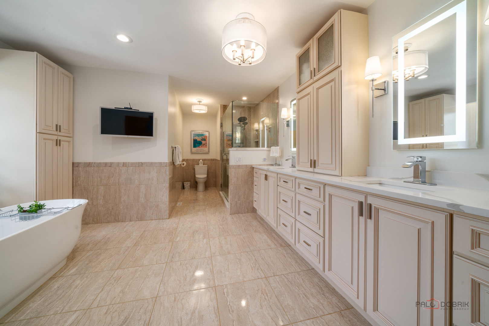 Lake Forest, Illinois 60045, United States, 5 Bedrooms Bedrooms, ,7 BathroomsBathrooms,Residential,Active,203524