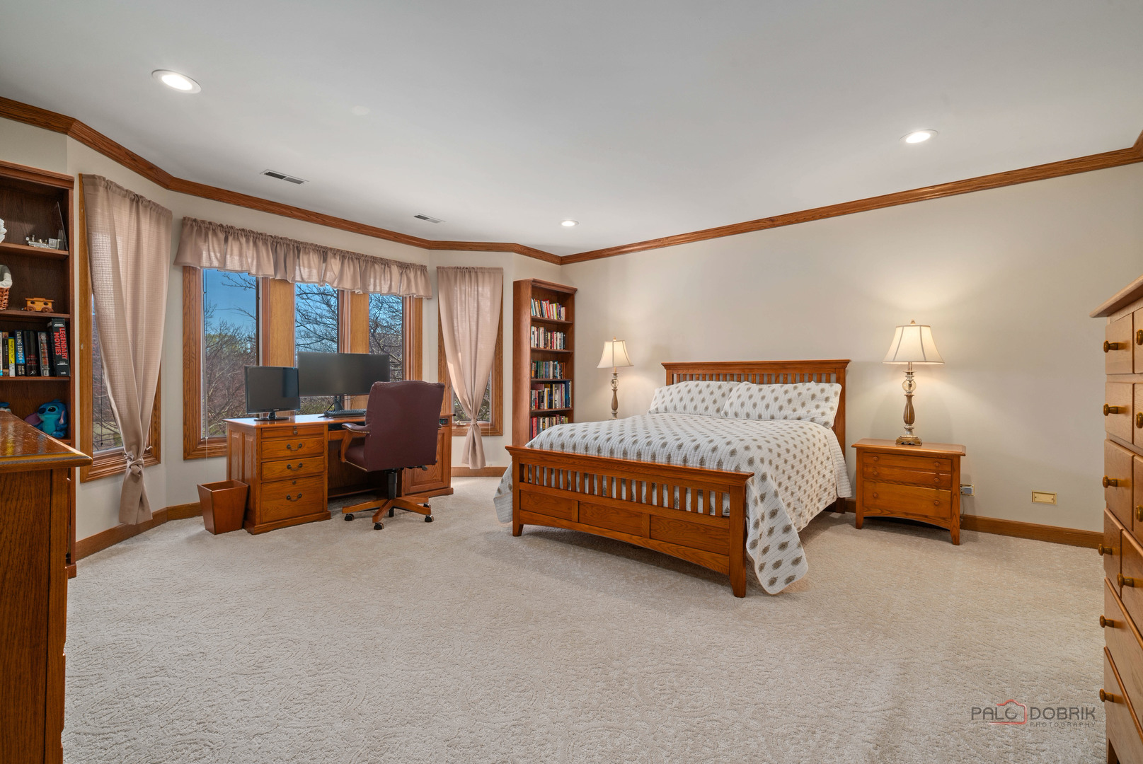 Lake Forest, Illinois 60045, United States, 5 Bedrooms Bedrooms, ,7 BathroomsBathrooms,Residential,Active,203524