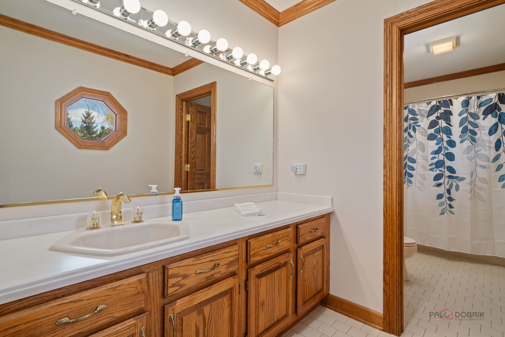 Lake Forest, Illinois 60045, United States, 5 Bedrooms Bedrooms, ,7 BathroomsBathrooms,Residential,Active,203524