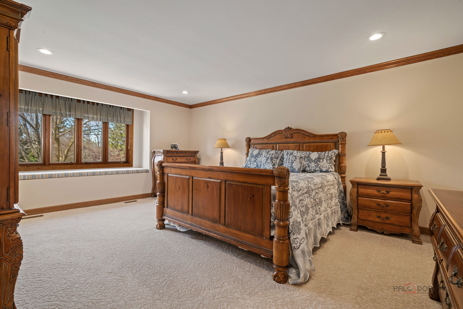 Lake Forest, Illinois 60045, United States, 5 Bedrooms Bedrooms, ,7 BathroomsBathrooms,Residential,Active,203524