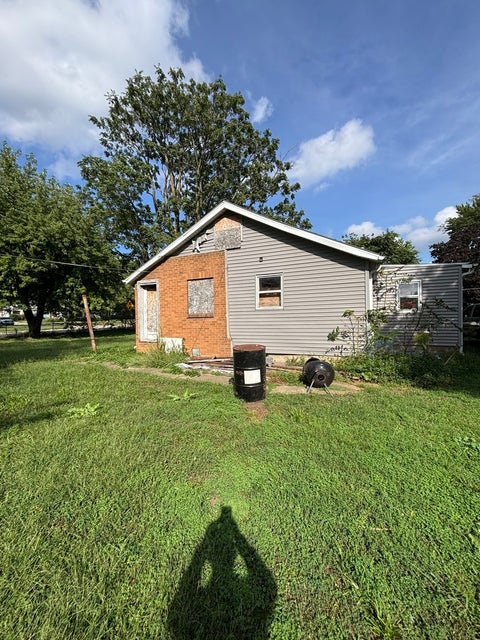 Tiny photo for 1529 Sycamore Street, Ottawa, IL 61350 (MLS # 12752492)