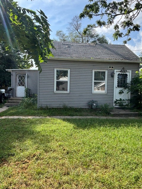 Photo of 1529 Sycamore Street, Ottawa, IL 61350 (MLS # 12752492)