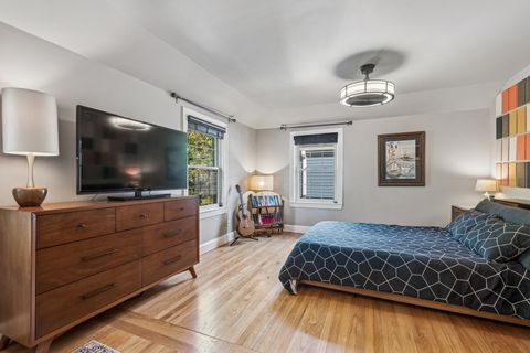 Tiny photo for 1811 Laurel Avenue, Evanston, IL 60201 (MLS # 12478298)