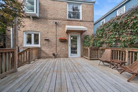 Tiny photo for 1811 Laurel Avenue, Evanston, IL 60201 (MLS # 12478298)