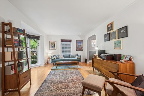 Tiny photo for 1811 Laurel Avenue, Evanston, IL 60201 (MLS # 12478298)