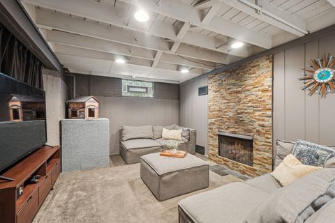 Tiny photo for 1811 Laurel Avenue, Evanston, IL 60201 (MLS # 12478298)