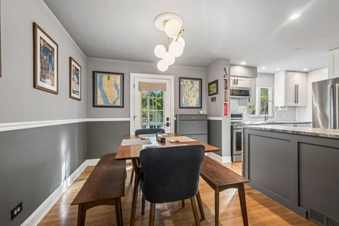 Tiny photo for 1811 Laurel Avenue, Evanston, IL 60201 (MLS # 12478298)