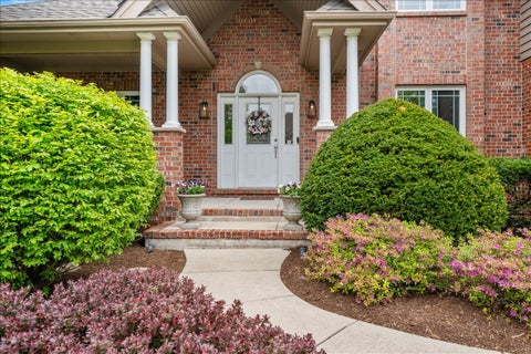 Tiny photo for 430 Alberosky Way, Batavia, IL 60510 (MLS # 12749637)