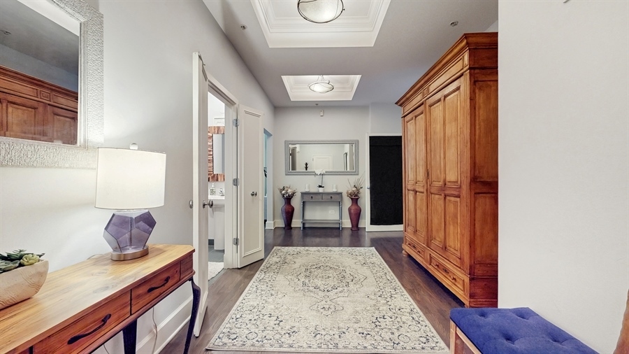 165 N Canal Street 1512
