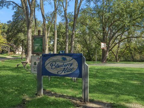 Tiny photo for 156 Blueberry Road, Libertyville, IL 60048 (MLS # 12488948)