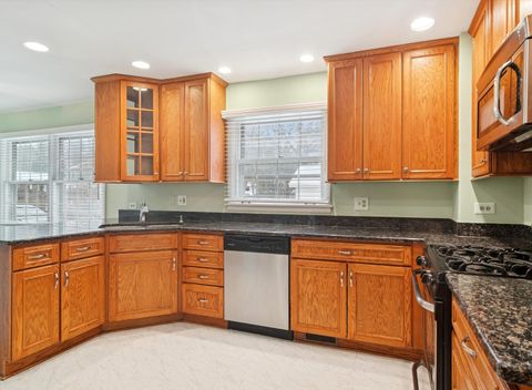 Tiny photo for 156 Blueberry Road, Libertyville, IL 60048 (MLS # 12488948)