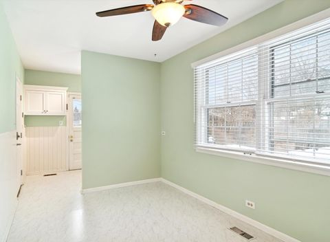 Tiny photo for 156 Blueberry Road, Libertyville, IL 60048 (MLS # 12488948)