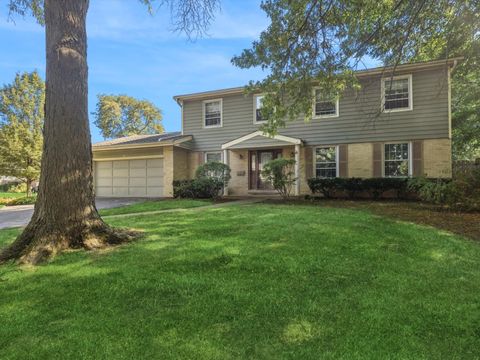 156 Blueberry Road Libertyville IL 60048