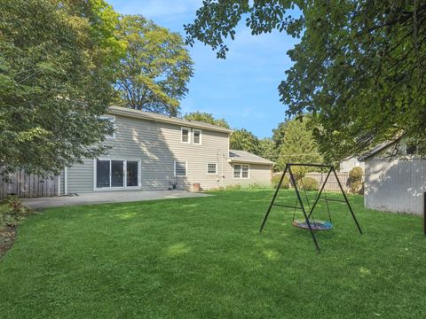 Tiny photo for 156 Blueberry Road, Libertyville, IL 60048 (MLS # 12488948)