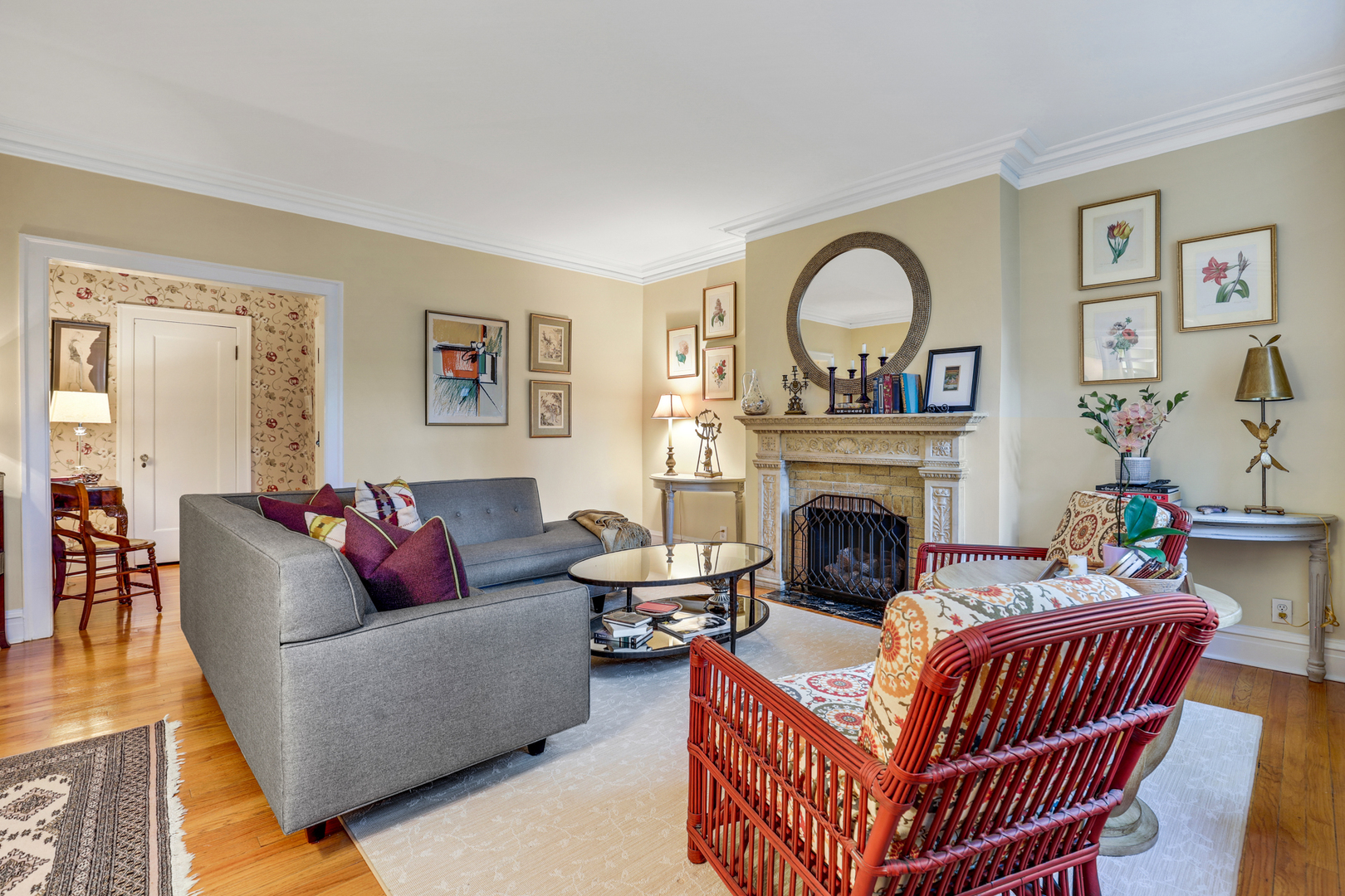 431 W ALDINE Avenue 10