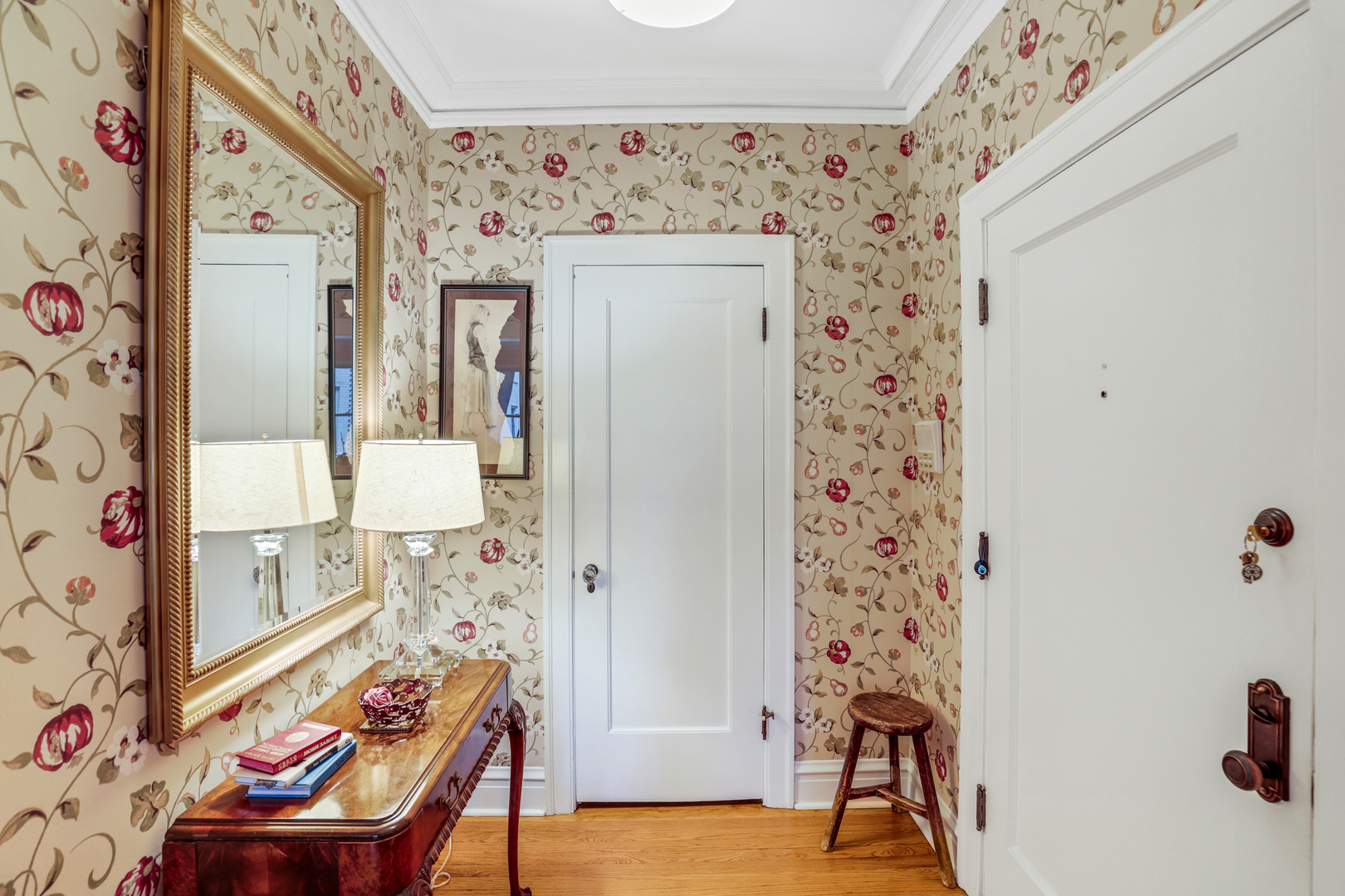 431 W ALDINE Avenue 10