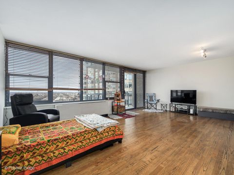 Tiny photo for 3430 N Lake Shore Drive #15M, Chicago, IL 60657 (MLS # 12547249)