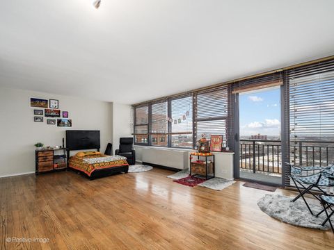 Tiny photo for 3430 N Lake Shore Drive #15M, Chicago, IL 60657 (MLS # 12547249)
