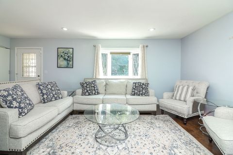 Tiny photo for 812 W Appletree Lane, Bartlett, IL 60103 (MLS # 12598583)