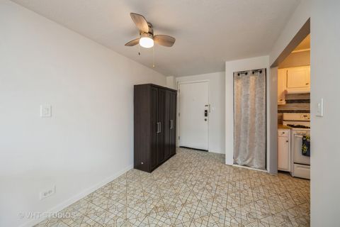 Tiny photo for 7234 W North Avenue #701, Elmwood Park, IL 60707 (MLS # 12456998)