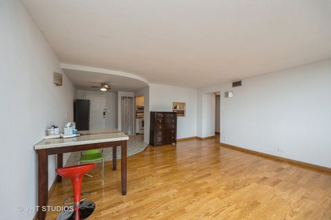 Tiny photo for 7234 W North Avenue #701, Elmwood Park, IL 60707 (MLS # 12456998)