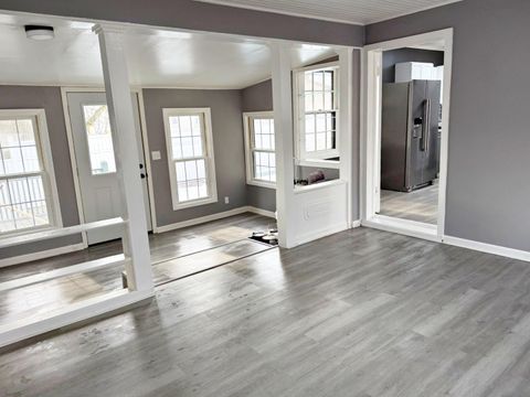 Tiny photo for 206 E 5th Street, Metropolis, IL 62960 (MLS # 12564034)