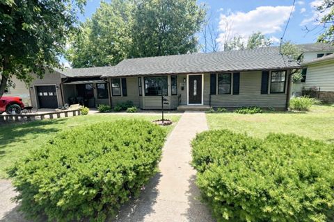 Photo of 206 E 5th Street, Metropolis, IL 62960 (MLS # 12564034)