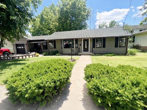 Tiny photo for 206 E 5th Street, Metropolis, IL 62960 (MLS # 12564034)