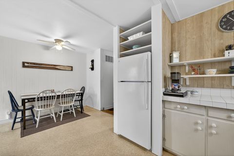 Tiny photo for 919 Huffman Court, DeKalb, IL 60115 (MLS # 12600640)