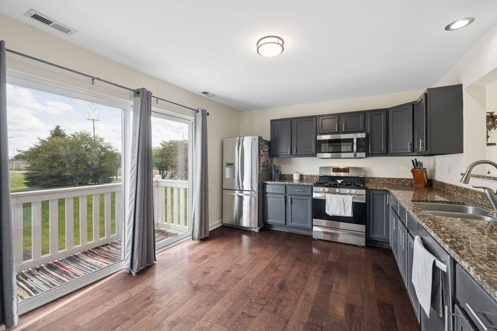 2649 Canyon Drive - Photo 4