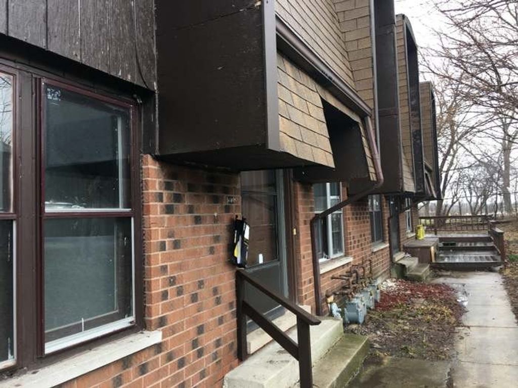 Photo for 12736 S Kenneth Avenue #1A, Alsip, IL 60803 (MLS # 12403090)